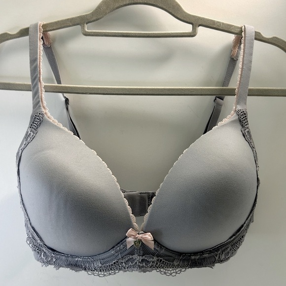 Victoria's Secret Other - Victoria’s Secret Body By Victoria No Wire Lavender w/ Pink Lace Bra Sz 34DD